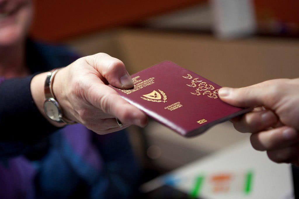 Τα διαβατήρια της Κύπρου δόθηκαν σαν κομφετί